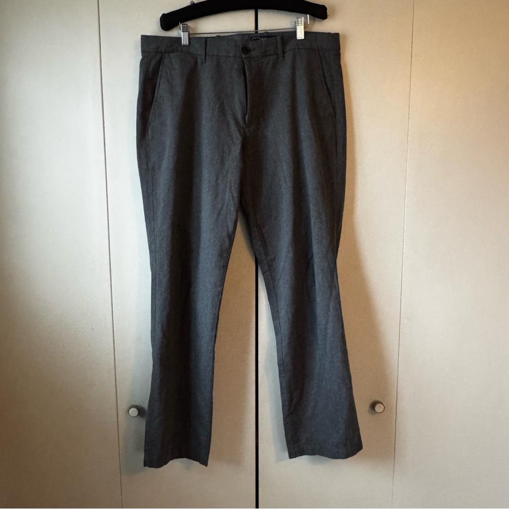 GAP Men's Herringbone Charcoal Chinos